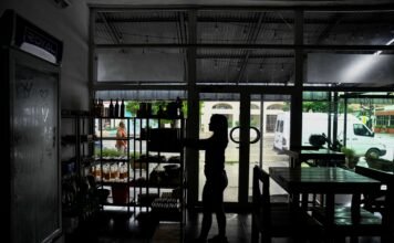 Cuba segue em grande parte sem energia após o colapso da rede elétrica cuba-segue-em-grande-parte-sem-energia-apos-o-colapso-da-rede-eletrica