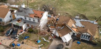 Tornados, incêndios florestais e poeira varrem os EUA em uma tempestade com 32 mortos tornados,-incendios-florestais-e-poeira-varrem-os-eua-em-uma-tempestade-com-32-mortos