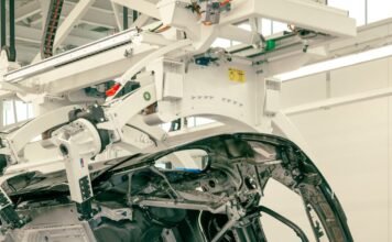 A Itália prepara o planejamento para unir setores automotivo e de defesa, diz o Ministro a-italia-prepara-o-planejamento-para-unir-setores-automotivo-e-de-defesa,-diz-o-ministro