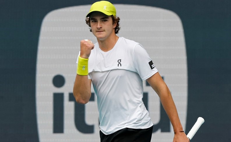 Após a vitória, João Fonseca valores de retirada: ‘É como uma namorada, ninguém tira isso’ apos-a-vitoria,-joao-fonseca-valores-de-retirada:-‘e-como-uma-namorada,-ninguem-tira-isso’