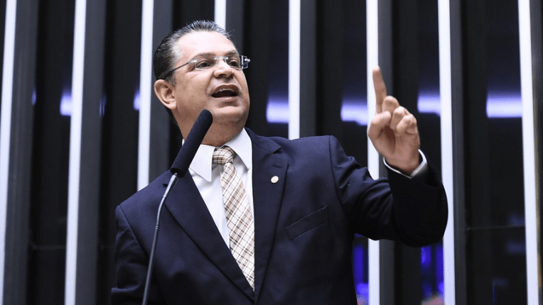 O líder do PL tem deputados que escondem o voto para pressionar a anistia o-lider-do-pl-tem-deputados-que-escondem-o-voto-para-pressionar-a-anistia
