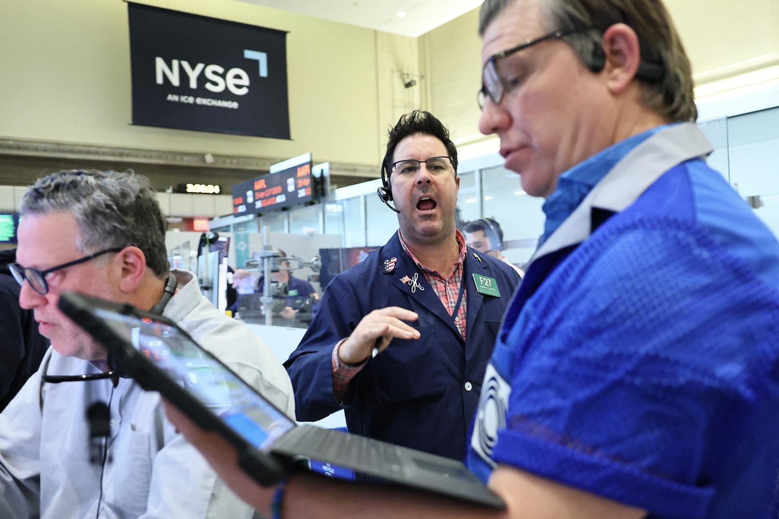 “É real?!”: Como a sessão de negociação da NYSE explodiu no momento em que Trump suspendeu tarifas “e-real?!”:-como-a-sessao-de-negociacao-da-nyse-explodiu-no-momento-em-que-trump-suspendeu-tarifas