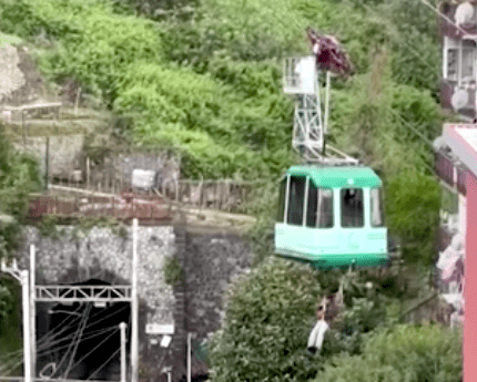 Crash de carro na região de Nápoles, Itália, deixa 4 mortos e uma lesão grave crash-de-carro-na-regiao-de-napoles,-italia,-deixa-4-mortos-e-uma-lesao-grave