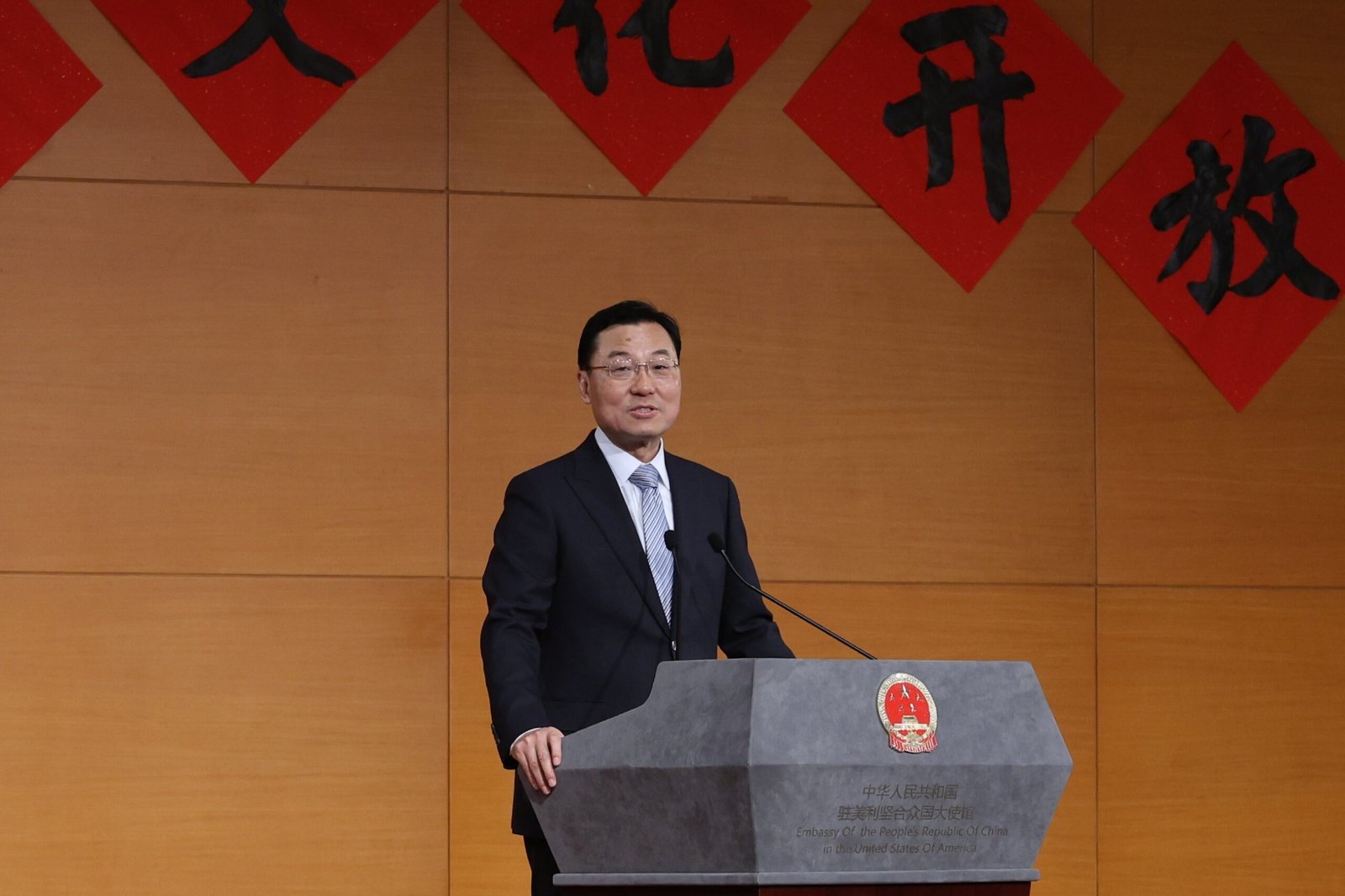 O embaixador chinês nos EUA pede o fim da guerra comercial: ‘China pronta para retaliar’ o-embaixador-chines-nos-eua-pede-o-fim-da-guerra-comercial:-‘china-pronta-para-retaliar’