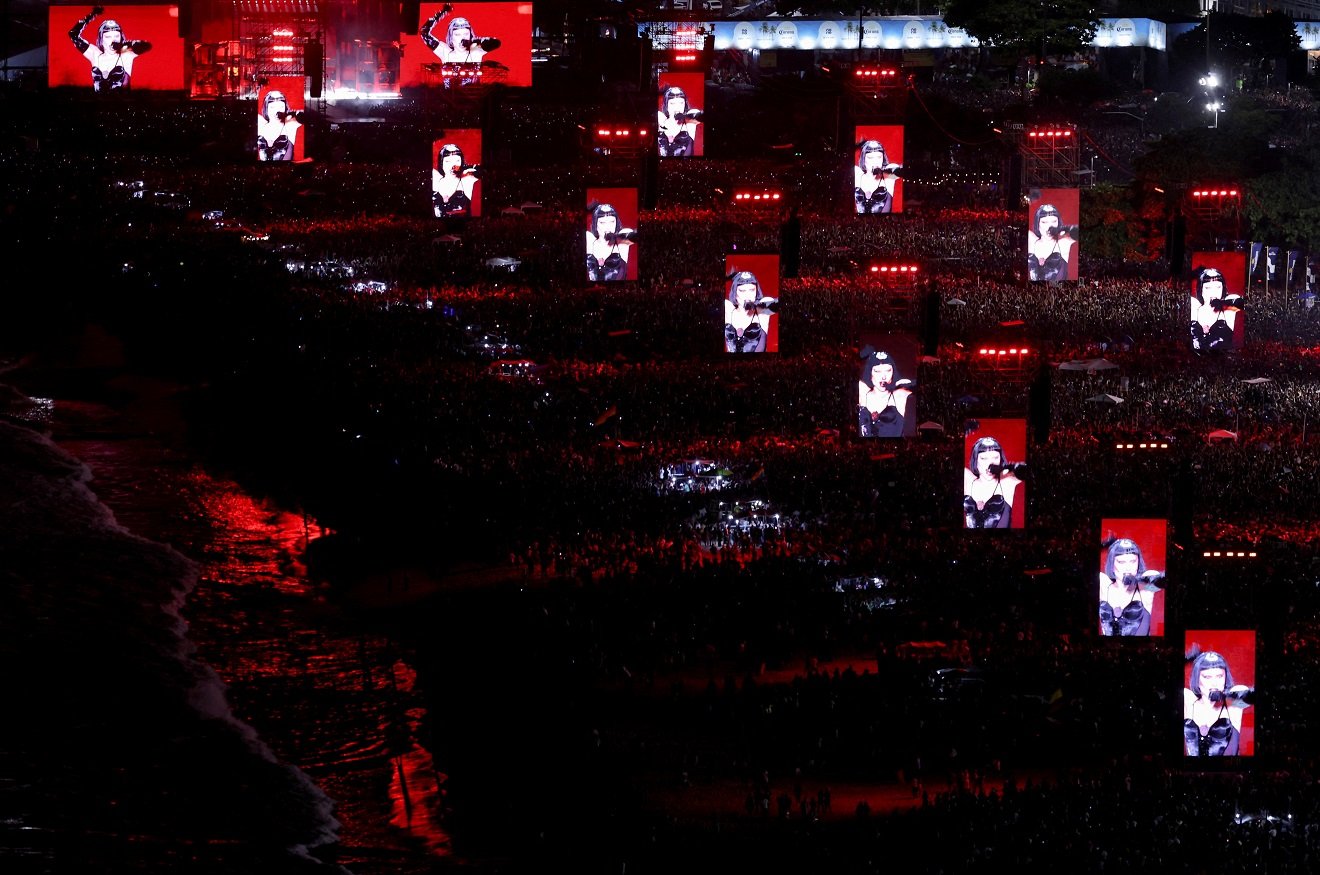 A polícia prende o homem depois de identificar uma ameaça de ataque a bomba ao show de Lady Gaga a-policia-prende-o-homem-depois-de-identificar-uma-ameaca-de-ataque-a-bomba-ao-show-de-lady-gaga